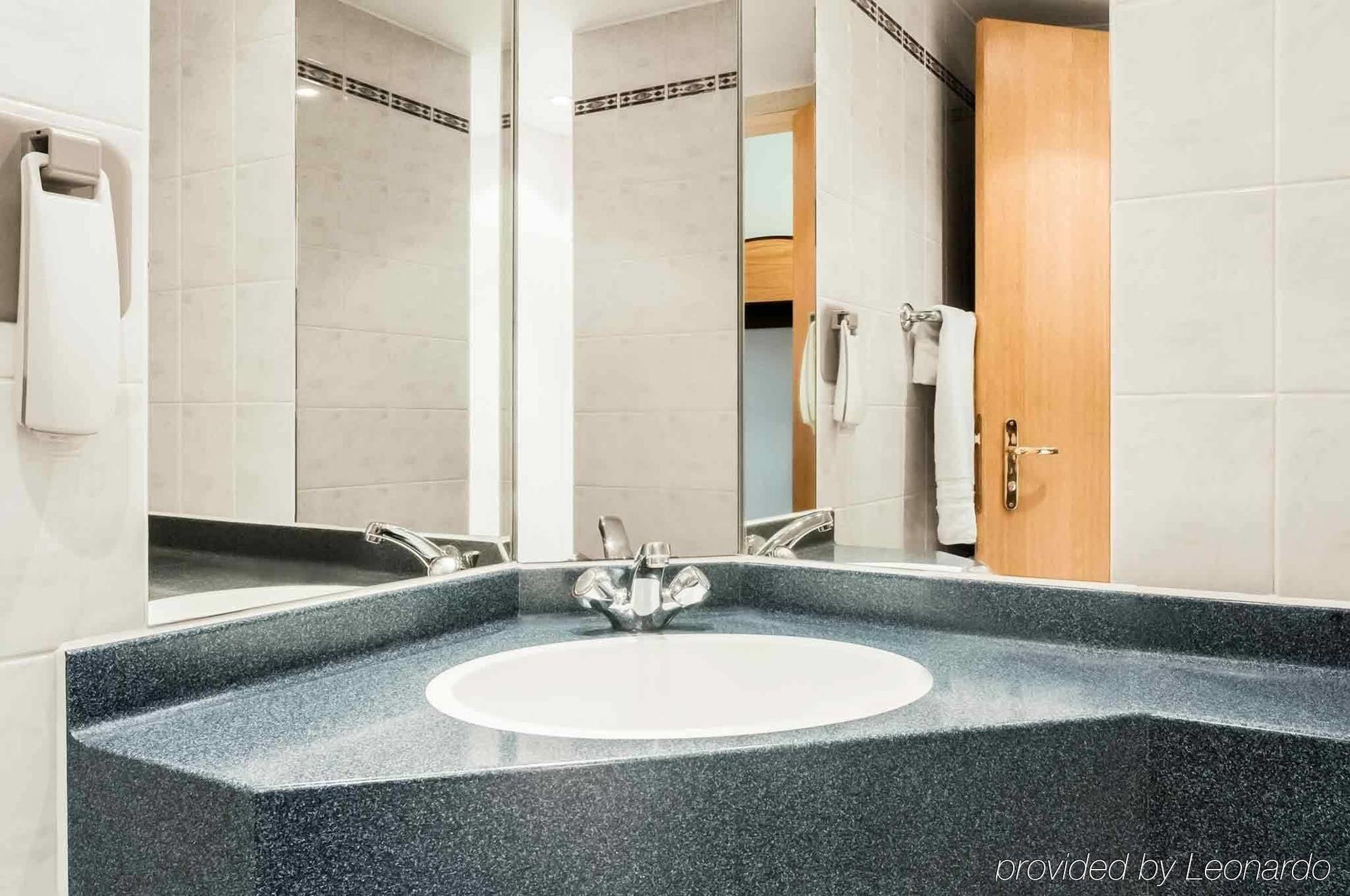 Ibis Rotherham East - Экстерьер фото
