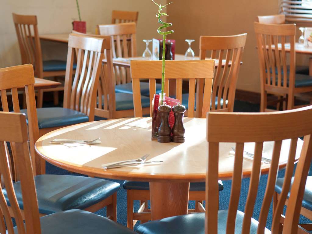 Ibis Rotherham East - Ресторан фото